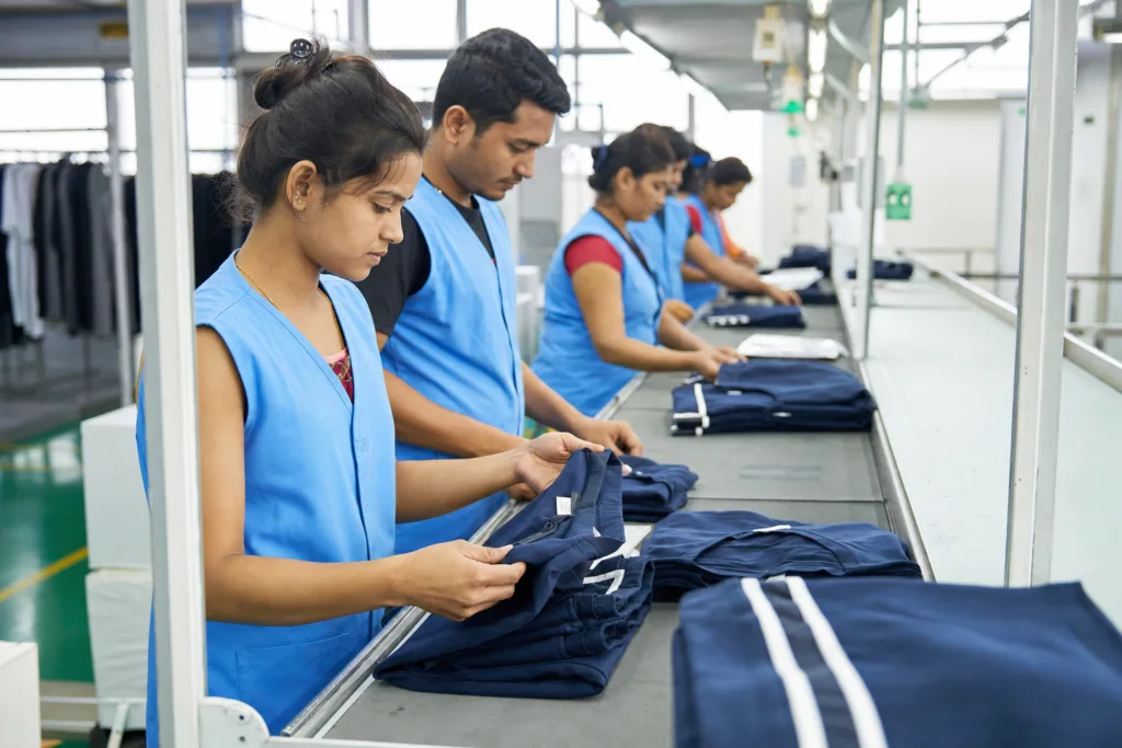Apparel Labeling Requirements for Imported Clothing: What Buyers Need to Confirm Before Production and Shipping 3 apparel labeling requirements final inspection